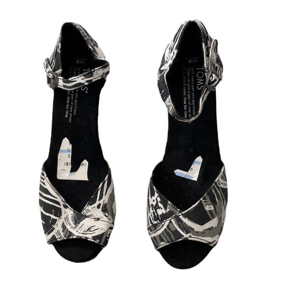Womens TOMS Wedge Sandals size 6 Black White Strappy Open Toe Ankle Strap NEW - Picture 3 of 8